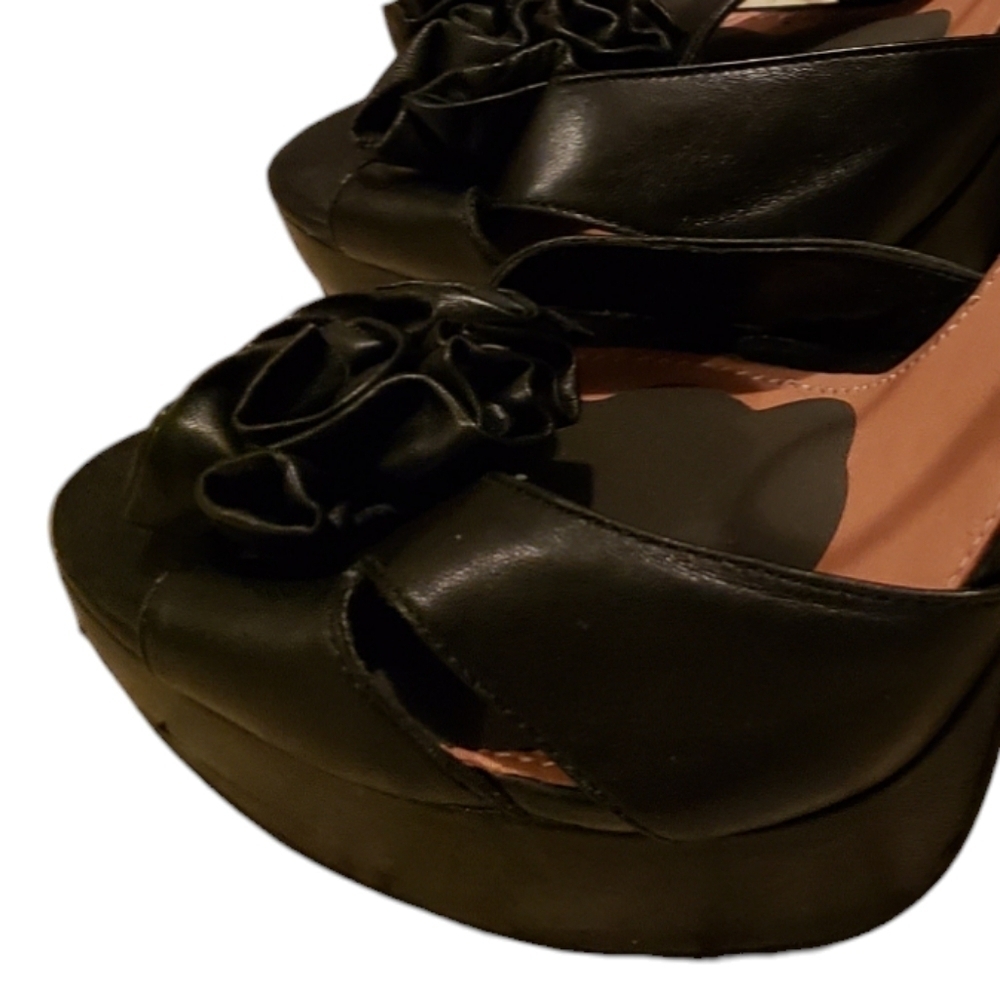 Vince Camuto Women's Shoes - Picture 3 of 4